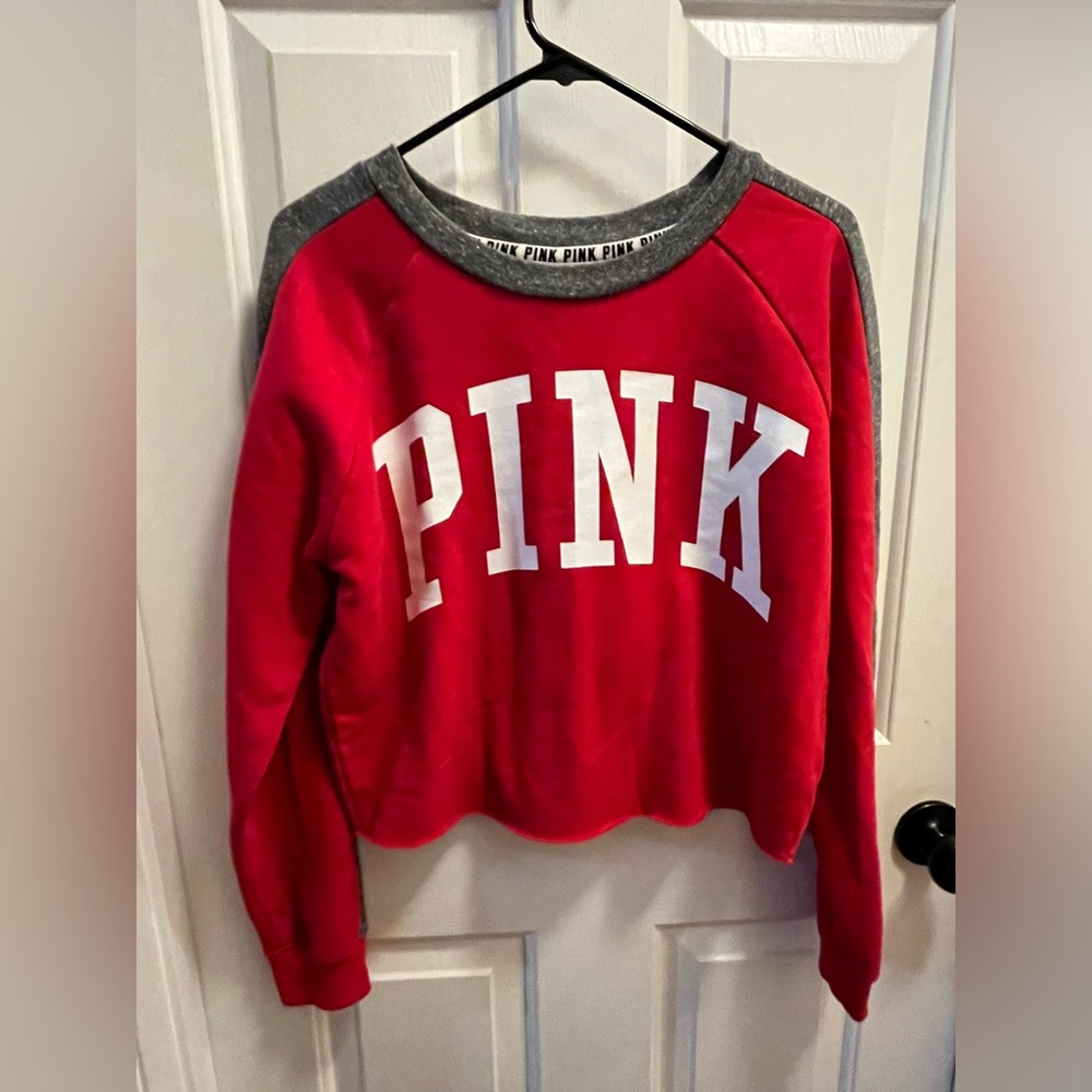 LIKE NEW VS PINK L/S Cropped Crewneck Sweatshirt - Red/Gray - Sz Medium